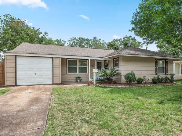 3805 Meadowlake Rd, Pasadena, TX 77503