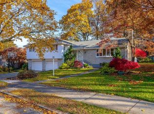 62 Sevland Rd, Newton, MA 02459