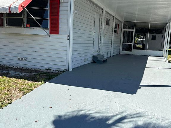 3rd image of 16 SE Hermosa Lane