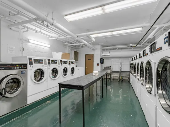 80 Knolls Crescent image 6 of 8