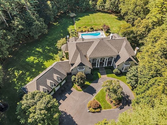 5th image of 215 Monument Farm Rd