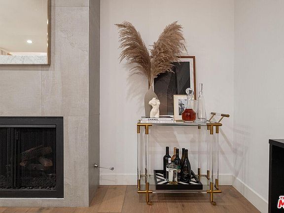 4th image of 2019 S Bentley Ave APT 10