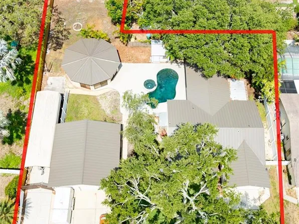 11988 117th St, Seminole, FL 33778