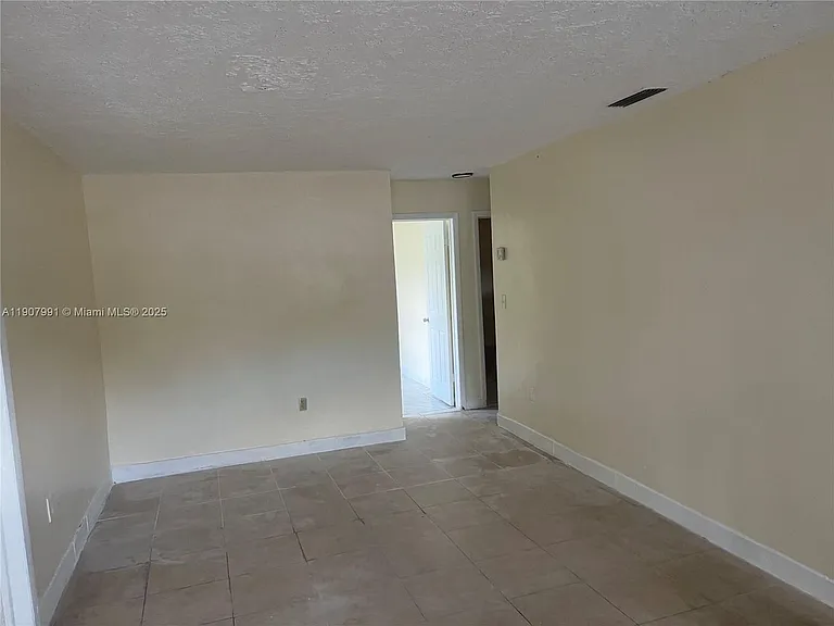 15812 NW 39th Ct #15812 — Photo 10