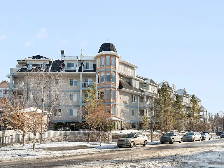 2422 Erlton St SW — Photo 1