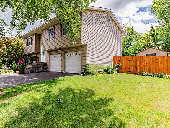 3rd image of 128 McDonald Dr