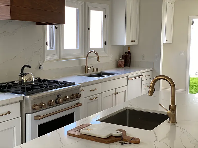 140 S Gardner St — Photo 6
