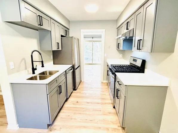 7368 143rd Street Ct W, Apple Valley, MN 55124