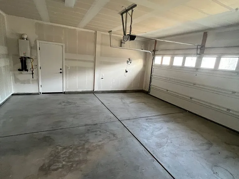 1512 Peony Ln — Photo 26