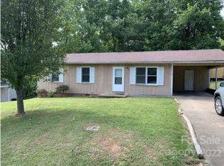 2310 Staircase Rd, Lenoir, NC 28645