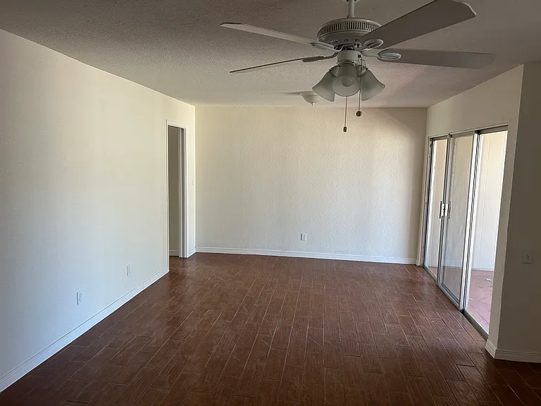 6644 Mariposa Dr — Photo 27