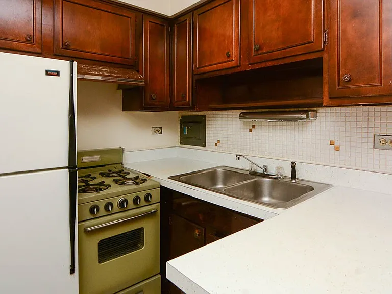 2629 N Hampden Ct #803 — Photo 5