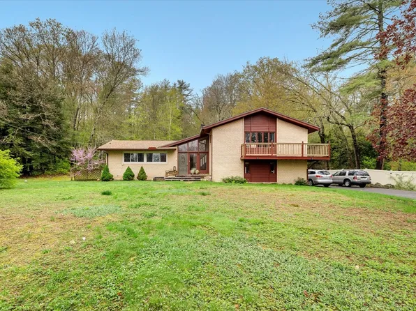 240 Worcester Rd, Barre, MA 01005