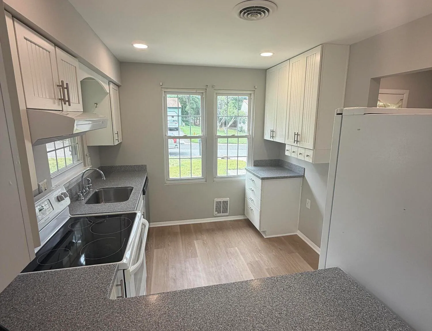 2 bed, 1101 sqft, $2,500 — Photo 4