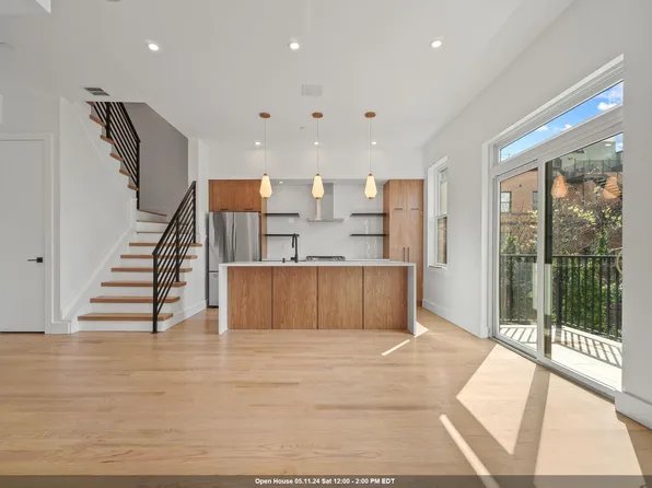 337 Palisade Avenue image 13 of 22