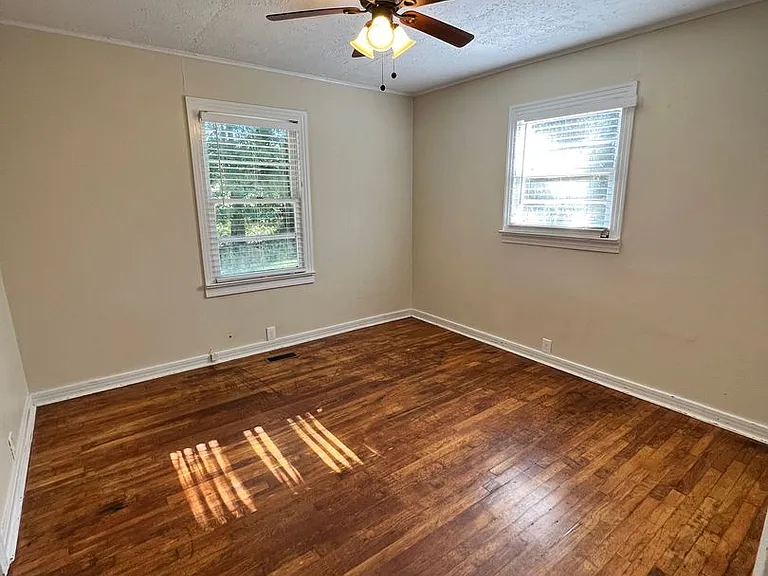 8906 Lee Road 146 — Photo 6