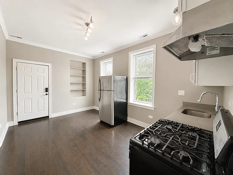 5409 S Winchester Ave #3R — Photo 3