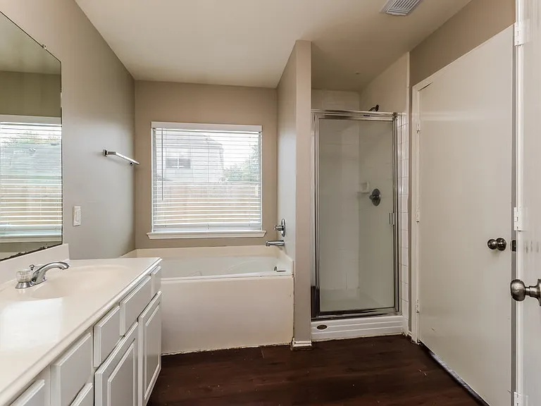 12134 Carriage Oak Cir — Photo 10