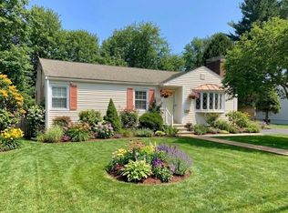 31 Francis Ave, Shrewsbury, MA 01545