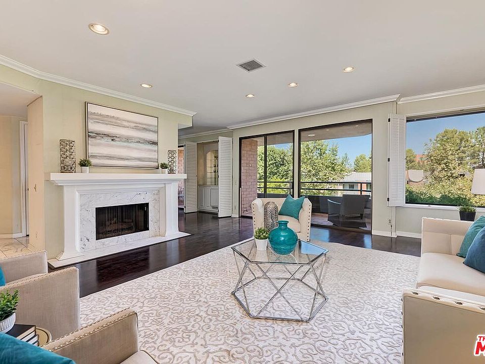 1st image of 4760 Park Encino Ln Unit 109