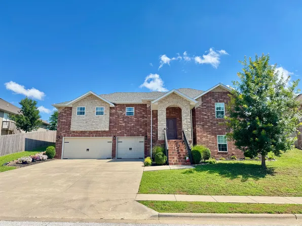 1207 W Millpond Drive, Ozark, MO 65721