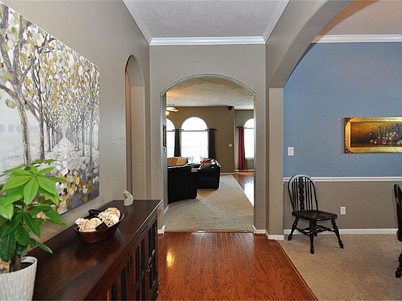 3rd image of 26897 Calgary Pointe Dr