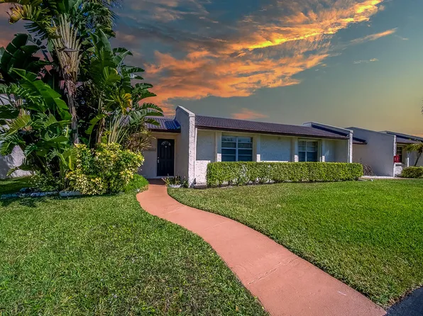 441 Golden River Drive, West Palm Beach, FL 33411