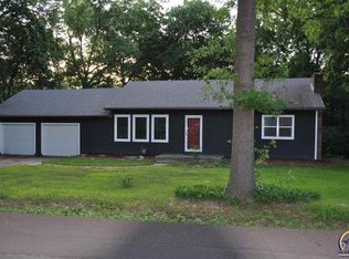 3200 NW Sosiva Ln, Topeka, KS 66617