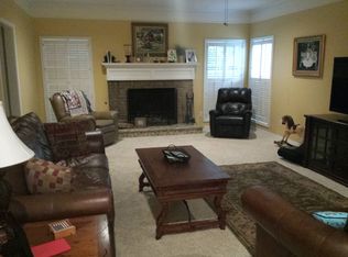 35 Sir Henry Dr, Columbus, MS 39705