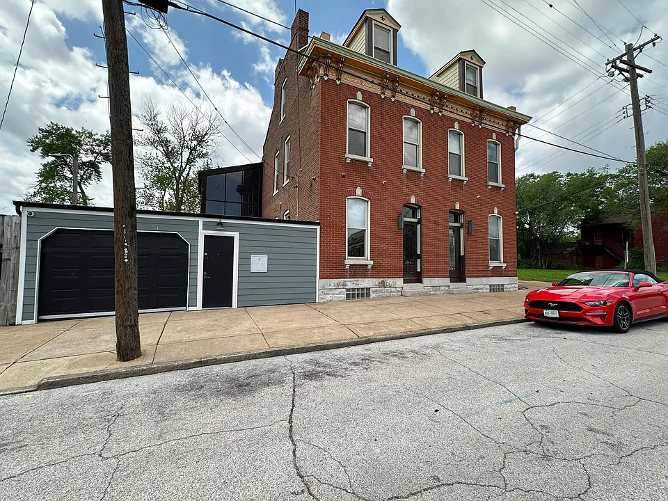3711 N 14th St
