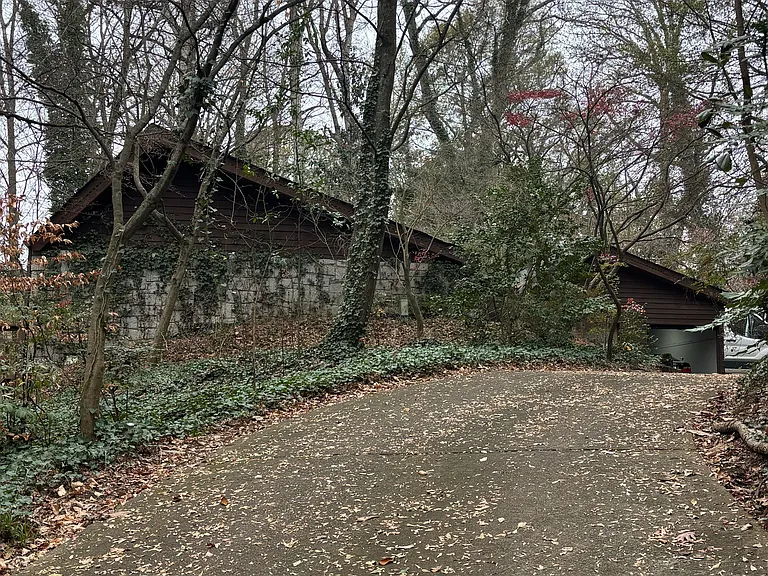 Landover Dr — Photo 2