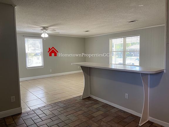 5th image of 7034 Balboa Dr