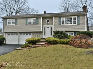 58 Sherwood Dr, Ramsey, NJ 07446