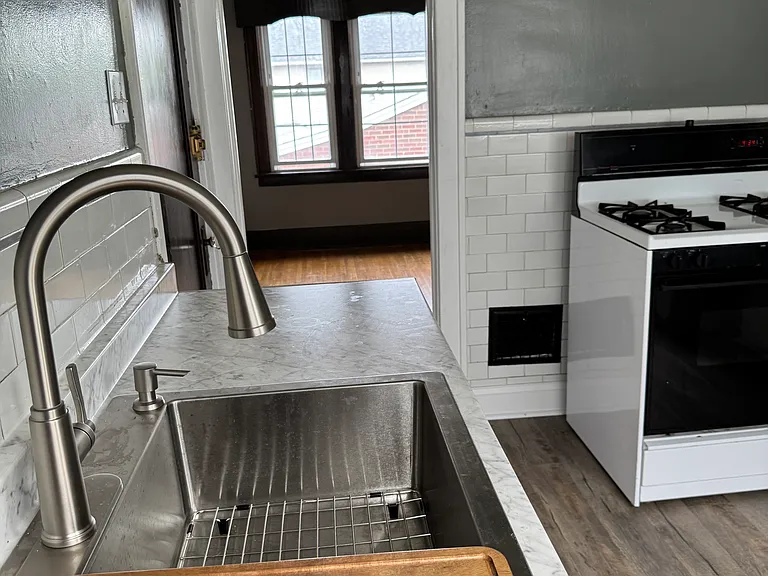 41 Eden St #2 — Photo 1