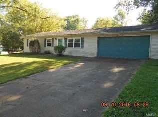 26 Robin Ln, Fenton, MO 63026