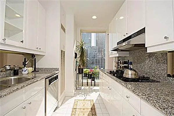 Sold by R New York | media 16