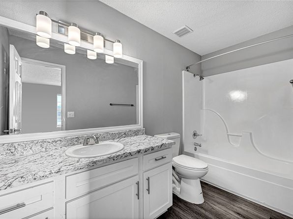 fayetteville-arkansas-448578802 picture