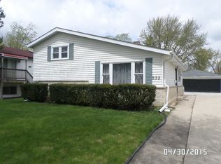 532 W Diversey Ave, Addison, IL 60101