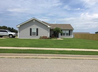 1220 Battery Dr, Prairie Grove, AR 72753