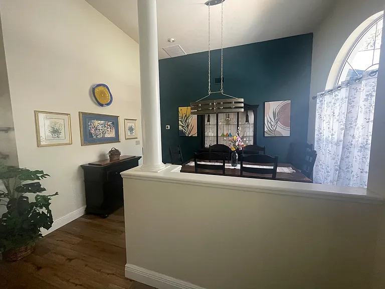 372 E Keller Ct — Photo 6