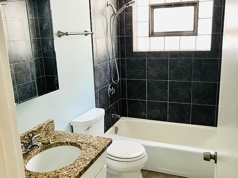 10425 S Hale Ave #3A — Photo 7