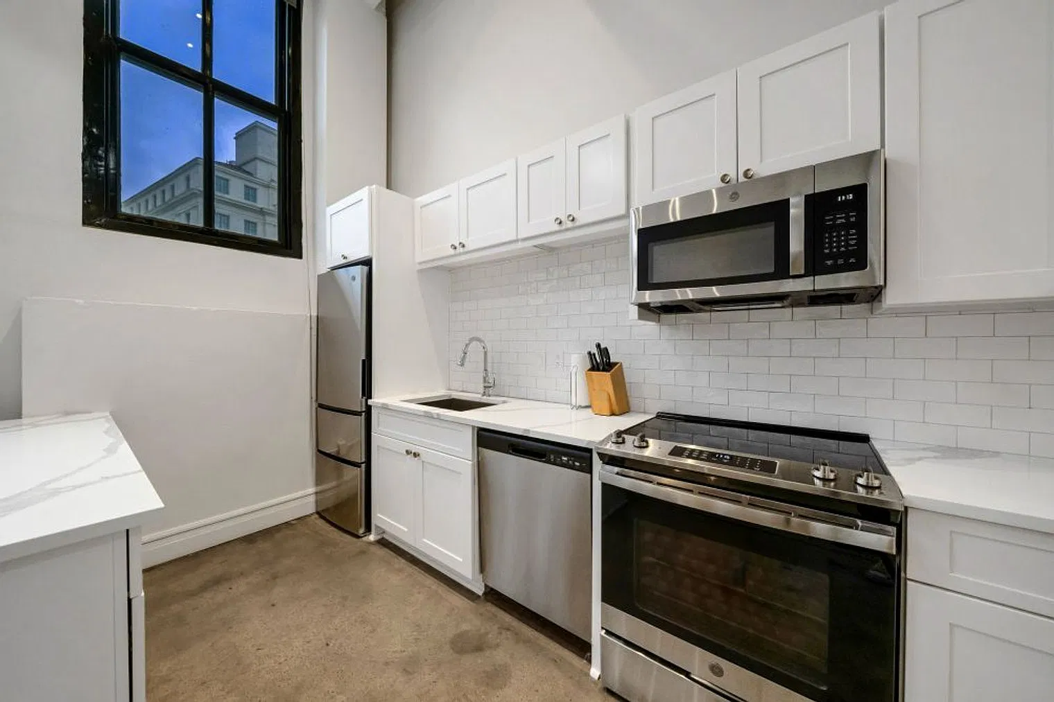 1 bed, 1.0 bath, 495 sqft, $4,337 — Photo 4