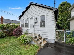 86 Adair Ave S, Hamilton, ON L8K3S5