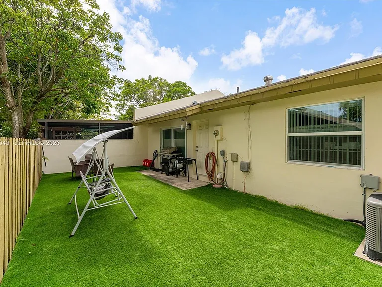 11506 SW 124th Pl — Photo 14