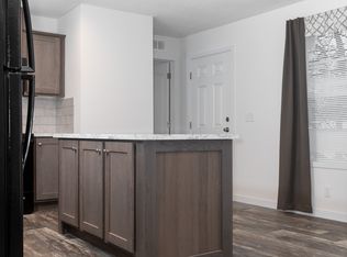 16251 Charlemagne E, Clinton Township, MI