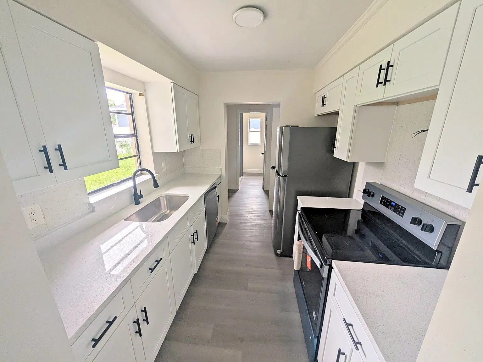 4 bed, 1500 sqft, $2,200 — Photo 1