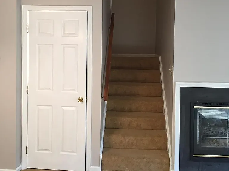151 Hickory Ln — Photo 6