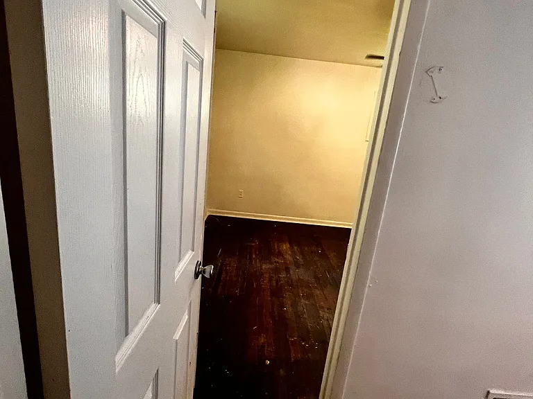 128 Clinton Springs Ave #2 — Photo 6