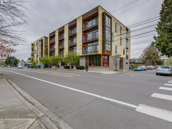 1455 N Killingsworth St #412, Portland, OR 97213