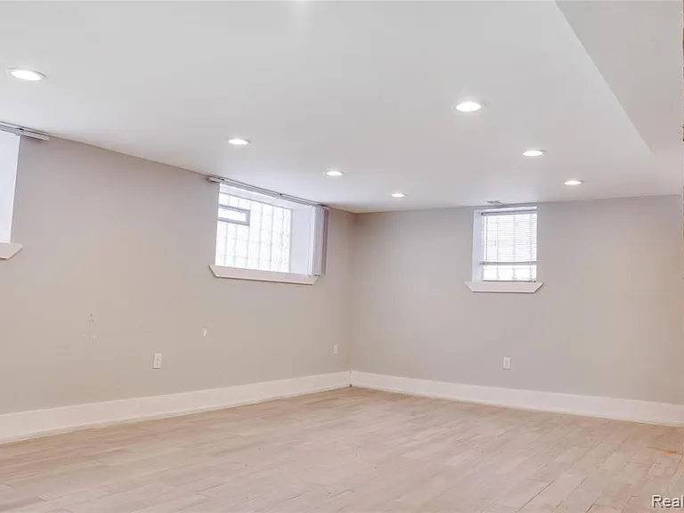 109 Leicester Ct #1 — Photo 4